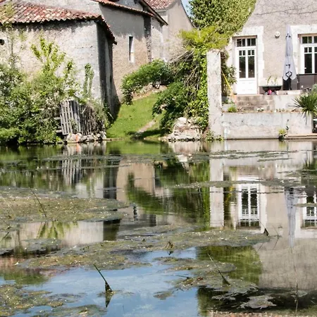 Mobil Familial Avec Clim - 4 Pers. - Api-1-52-2754 Bourg-Charente